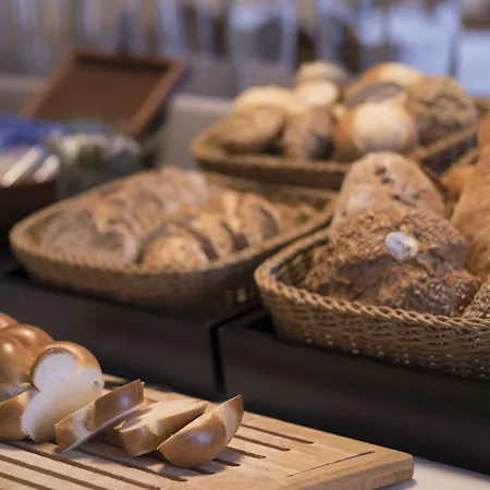 מלון Edelweiss 2*